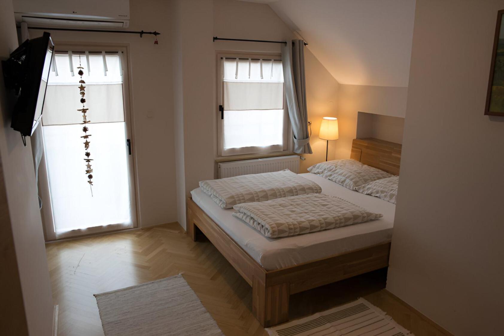 Petrovče Bed & Breakfast Dvorec المظهر الخارجي الصورة
