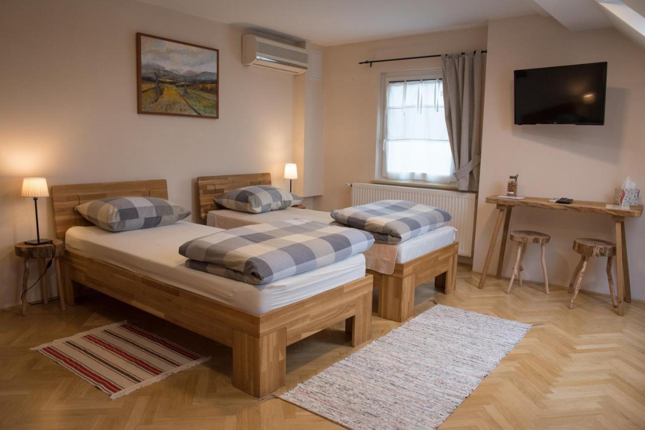 Petrovče Bed & Breakfast Dvorec المظهر الخارجي الصورة